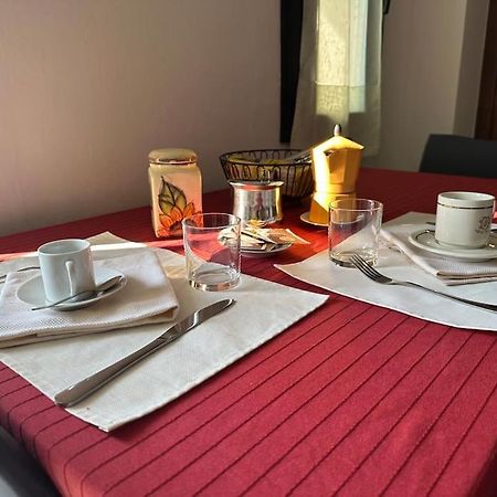Апартаменти Mati Malpensa Con Navetta 20Eur Lonate Pozzolo Екстер'єр фото