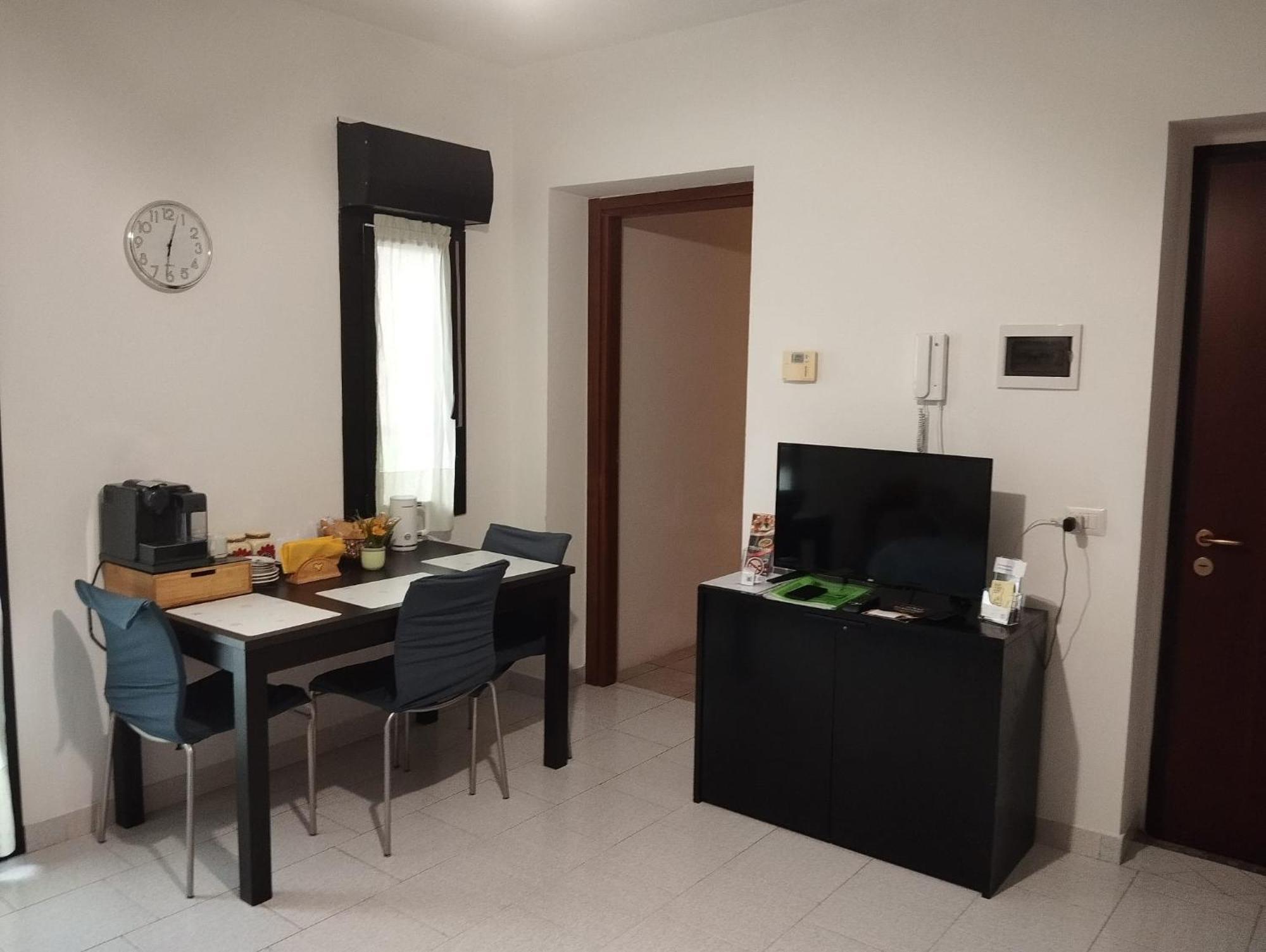 Апартаменти Mati Malpensa Con Navetta 20Eur Lonate Pozzolo Екстер'єр фото